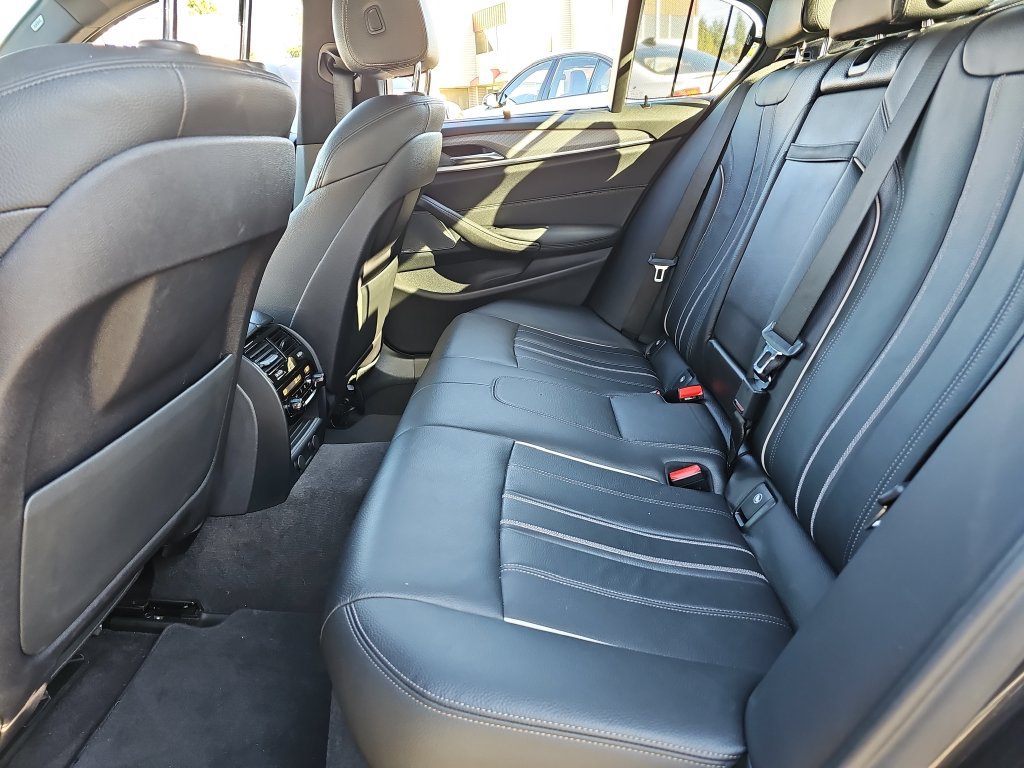 Used 2019 BMW 530i xDrive AWD/4WD image 33