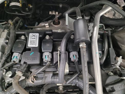 Used 2022 Nissan Sentra SR w/ SR Premium Package FWD image 30
