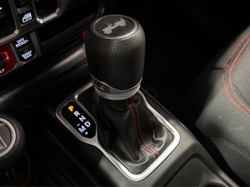 Used 2022 Jeep Wrangler Unlimited Rubicon AWD/4WD image 34