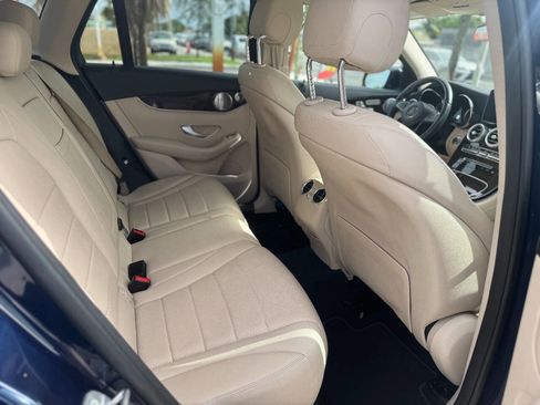 Used 2016 Mercedes-Benz GLC 300 4MATIC image 3