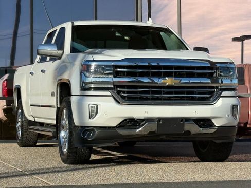 Used 2017 Chevrolet Silverado 1500 High Country image 19