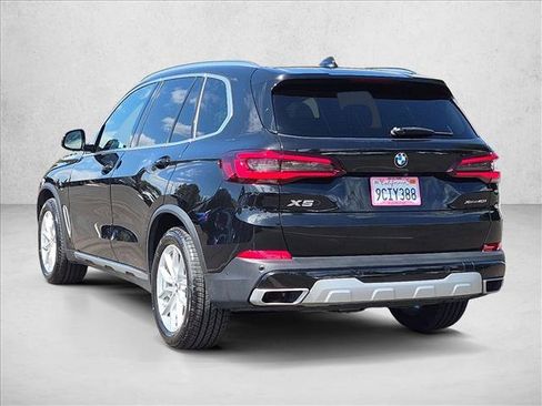 Certified 2022 BMW X5 xDrive40i w/ Premium Package AWD/4WD image 8