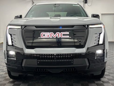 New 2026 GMC Sierra EV Elevation image 12