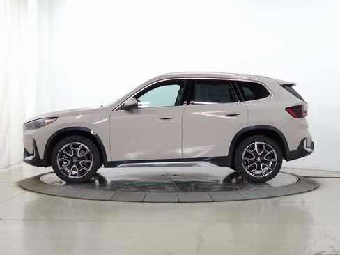 Used 2026 BMW X1 xDrive28i w/ Technology Package AWD/4WD image 4