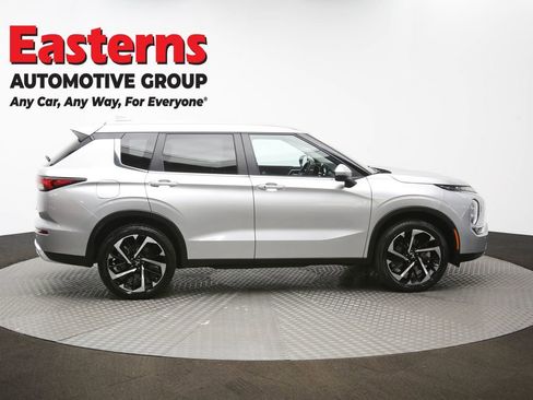 Used 2024 Mitsubishi Outlander SE image 43