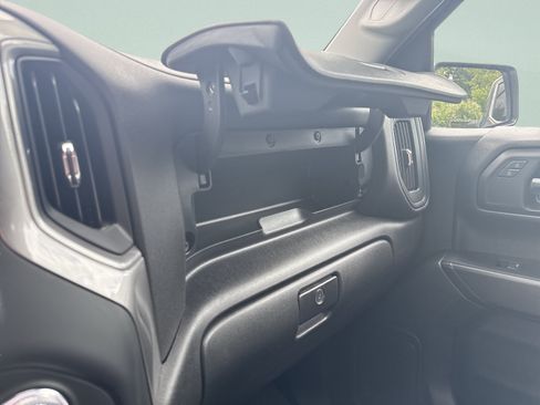 Used 2024 GMC Sierra 1500 Pro w/ Graphite Edition AWD/4WD image 18