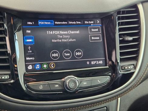 Certified 2022 Chevrolet Trax LT w/ LT Convenience Package image 17