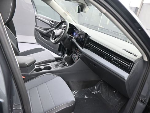 New 2026 Volkswagen Jetta SE image 42