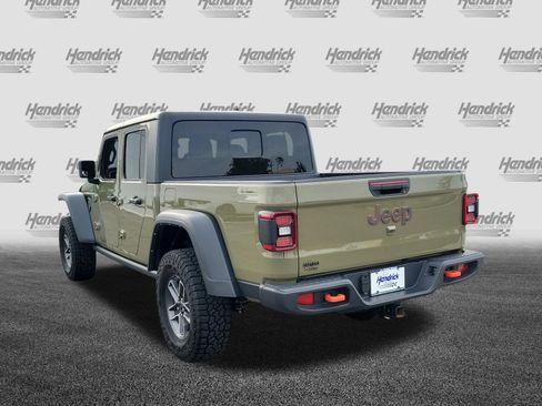 Used 2025 Jeep Gladiator Mojave w/ Convenience Group AWD/4WD image 5