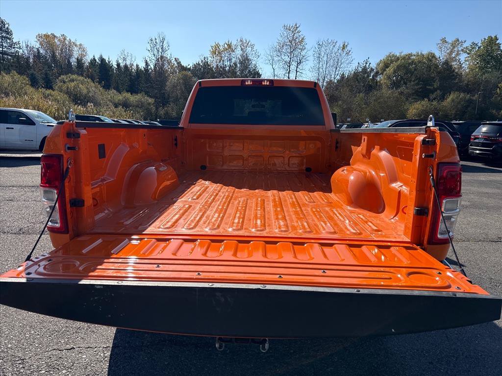 Used 2024 RAM 2500 Tradesman w/ Chrome Appearance Group AWD/4WD image 21