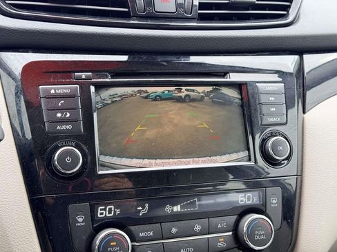 Used 2022 Nissan Rogue Sport SV image 21