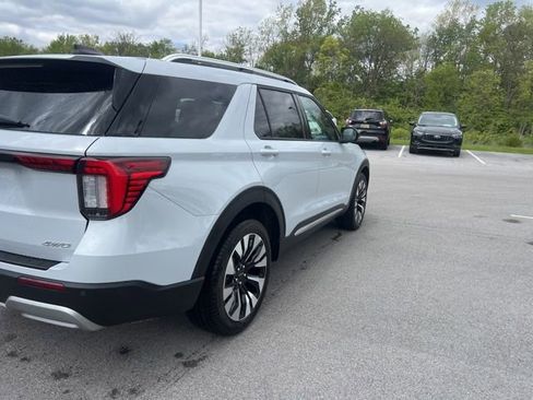 Used 2025 Ford Explorer Platinum w/ LUX Leather Package AWD/4WD image 5