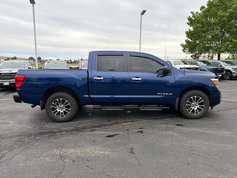 Used 2021 Nissan Titan SV w/ SV Convenience Package AWD/4WD image 4