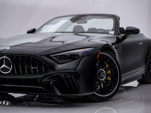 Used 2023 Mercedes-Benz SL 63 AMG 4MATIC image 2