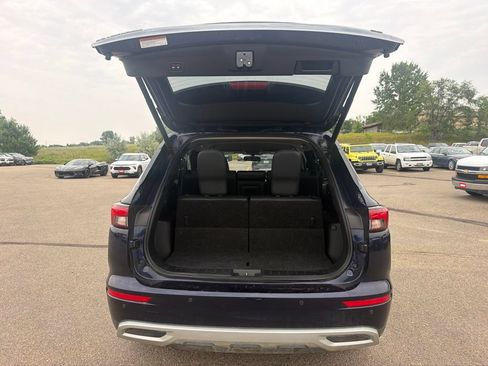 Used 2023 Mitsubishi Outlander SE AWD/4WD image 27