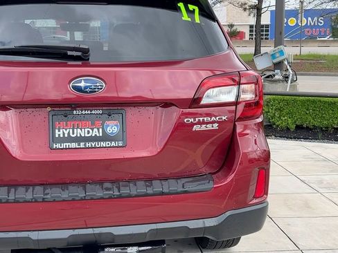 Used 2017 Subaru Outback 2.5i Premium image 17