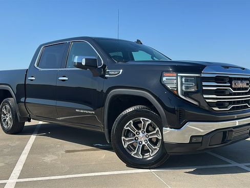 Used 2025 GMC Sierra 1500 SLT AWD/4WD image 7