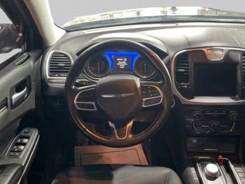 Used 2021 Chrysler 300 Touring w/ Sport Appearance Package image 12