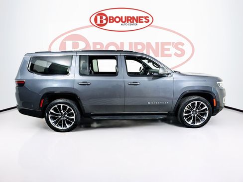Used 2022 Jeep Wagoneer Series II w/ Premium Group I AWD/4WD image 13