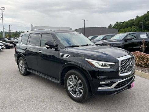 Used 2021 INFINITI QX80 Luxe AWD/4WD image 2