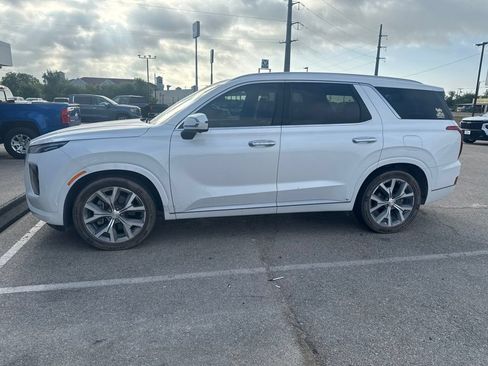 Used 2021 Hyundai Palisade Limited FWD image 2