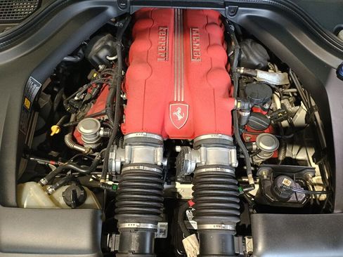 Used 2011 Ferrari California RWD image 38
