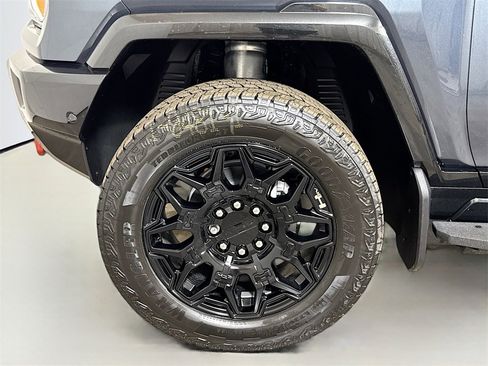 New 2025 GMC Hummer EV 2X w/ LPO, Sport Package image 19