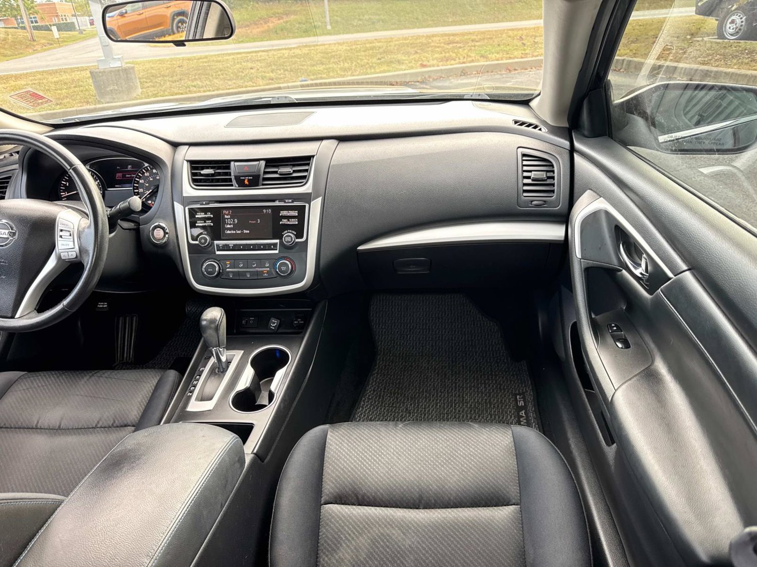 Used 2016 Nissan Altima 2.5 SR w/ Interior Lighting Package FWD image 20