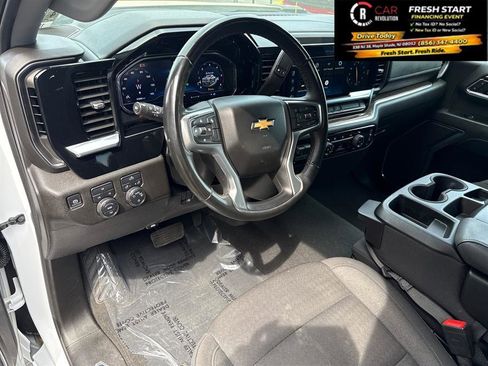 Used 2024 Chevrolet Silverado 2500 LT AWD/4WD image 16