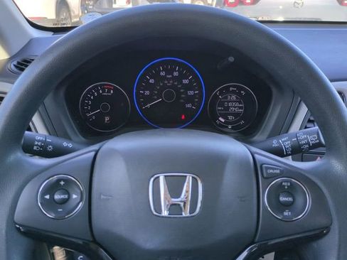 Used 2022 Honda HR-V LX image 29
