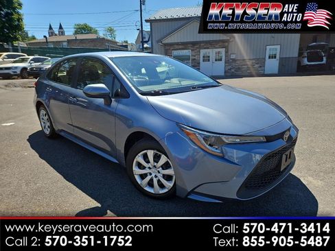 Used 2021 Toyota Corolla LE FWD image 1