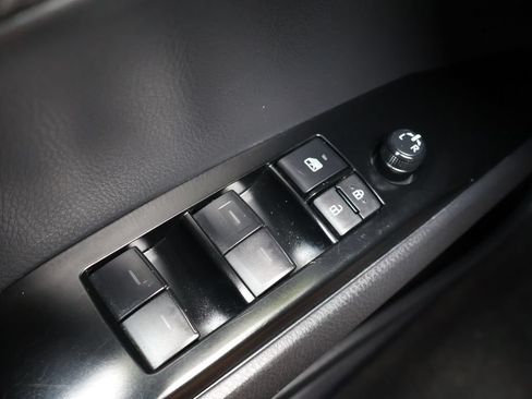 Used 2025 Toyota Camry SE FWD image 36