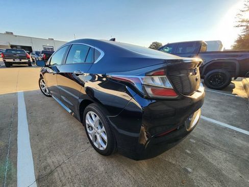 Used 2018 Chevrolet Volt Premier w/ Driver Confidence Package FWD image 4