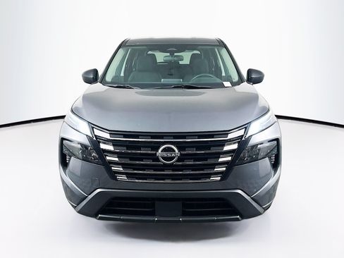 Used 2024 Nissan Rogue S AWD/4WD image 2