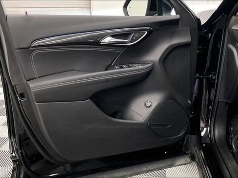 Used 2023 Buick Envision Preferred AWD/4WD image 20