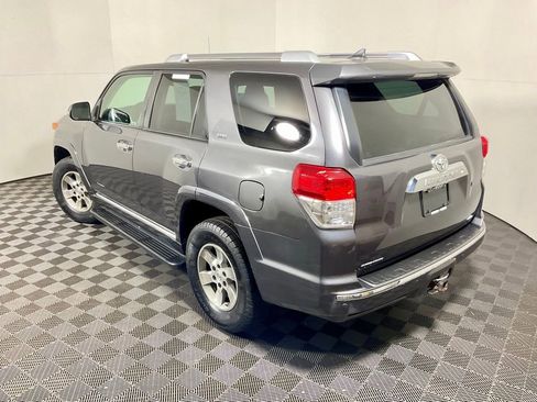 Used 2011 Toyota 4Runner SR5 w/ Convenience Pkg image 10