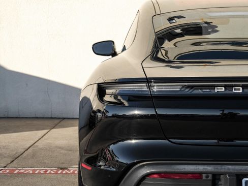 Used 2021 Porsche Taycan Base image 47