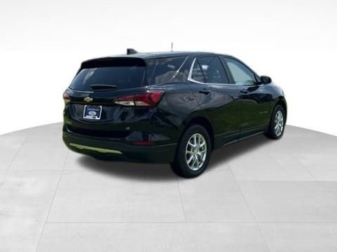 Used 2022 Chevrolet Equinox LT w/ Driver Convenience Package image 7