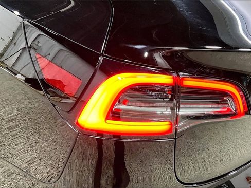 Used 2021 Tesla Model 3 Long Range image 22