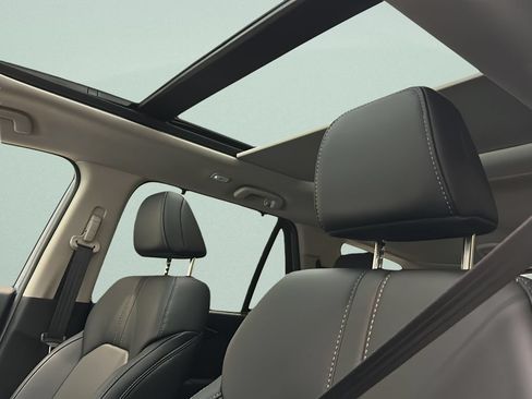 New 2026 Honda Pilot Touring image 12