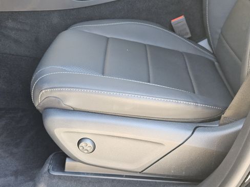 Certified 2025 Mercedes-Benz GLE 450 4MATIC image 24