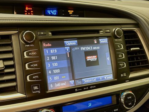 Used 2017 Toyota Highlander Limited Platinum AWD/4WD image 21