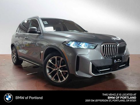 Used 2024 BMW X5 xDrive40i w/ Premium Package image 1