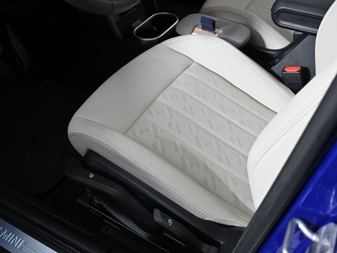 Certified 2025 MINI Cooper S image 23