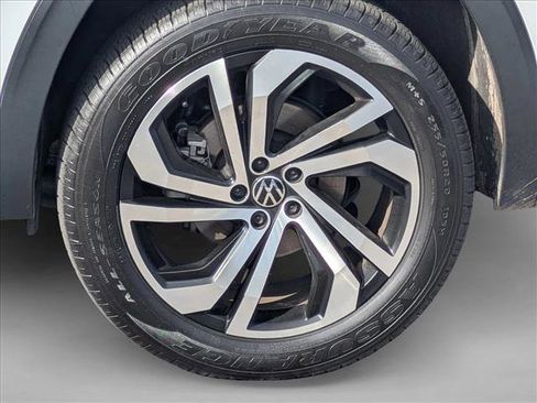 Used 2021 Volkswagen Atlas SEL Premium image 15