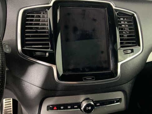 Used 2016 Volvo XC90 T5 R-Design image 10