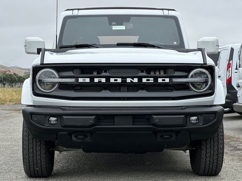 Used 2024 Ford Bronco Outer Banks AWD/4WD image 8