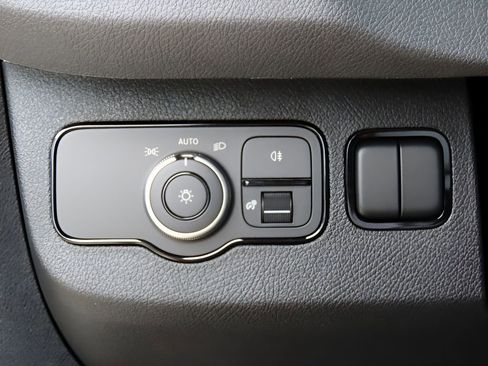 Used 2024 Mercedes-Benz Sprinter 3500 image 46