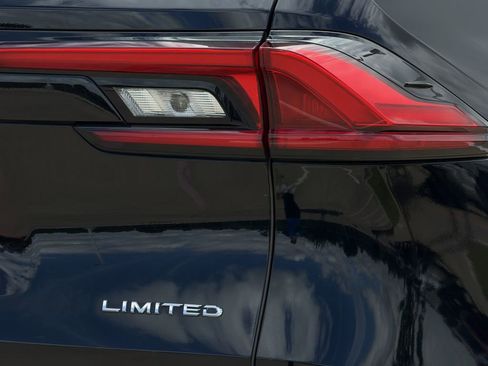 Used 2024 Toyota Grand Highlander FWD image 10
