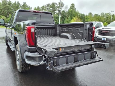 New 2025 GMC Sierra 2500 SLT w/ SLT Convenience Package image 7